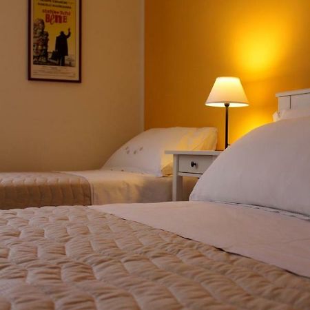 Gli Artisti Apartments & Rooms บาเกเรีย ภายนอก รูปภาพ